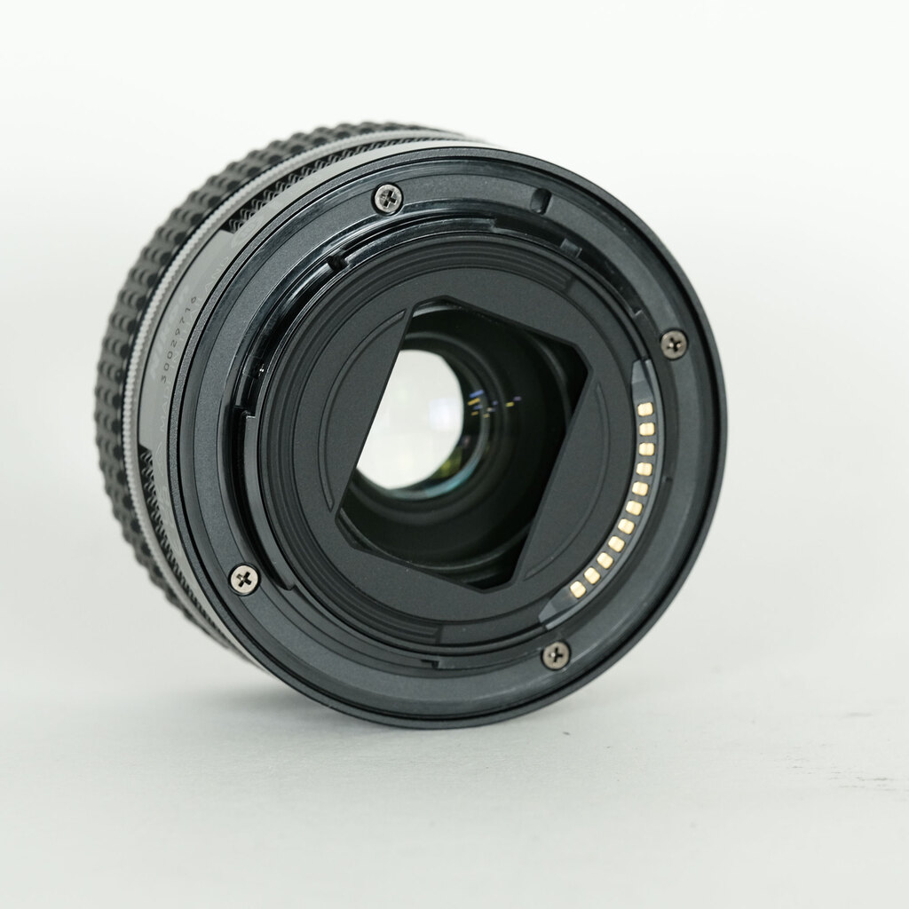 Nikon NIKKOR Z 40mm f/2 Nikon NIKKOR Z 40mm f/2