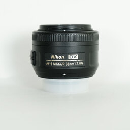 Nikon AF-S DX NIKKOR 35mm f/1.8G Nikon AF-S DX NIKKOR 35mm f/1.8G