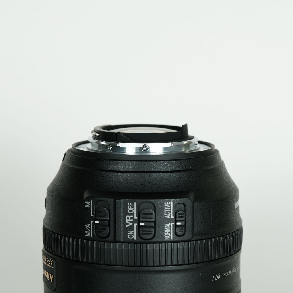 Nikon AF-S NIKKOR 24-120mm f/4G ED VR Nikon AF-S NIKKOR 24-120mm f/4G ED VR