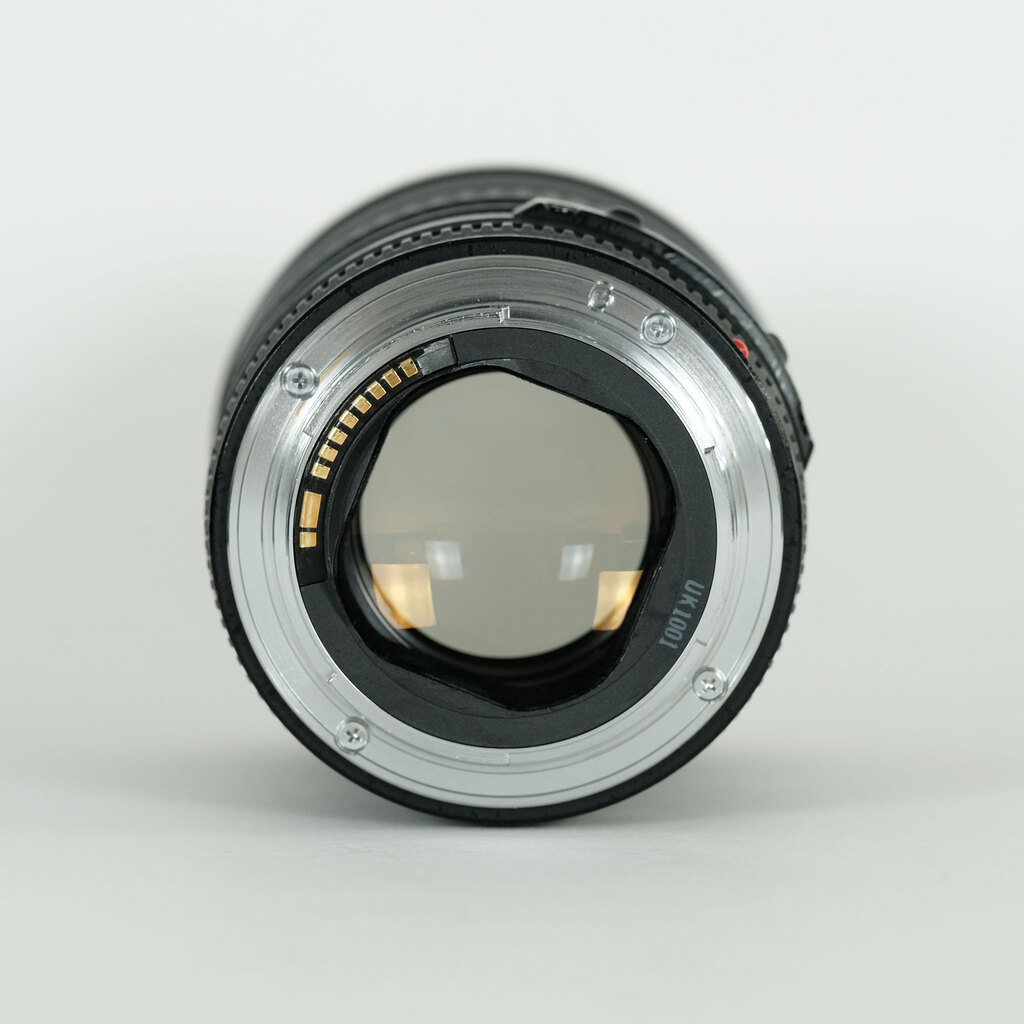 Canon EF135mm F2L USM Canon EF135mm F2L USM