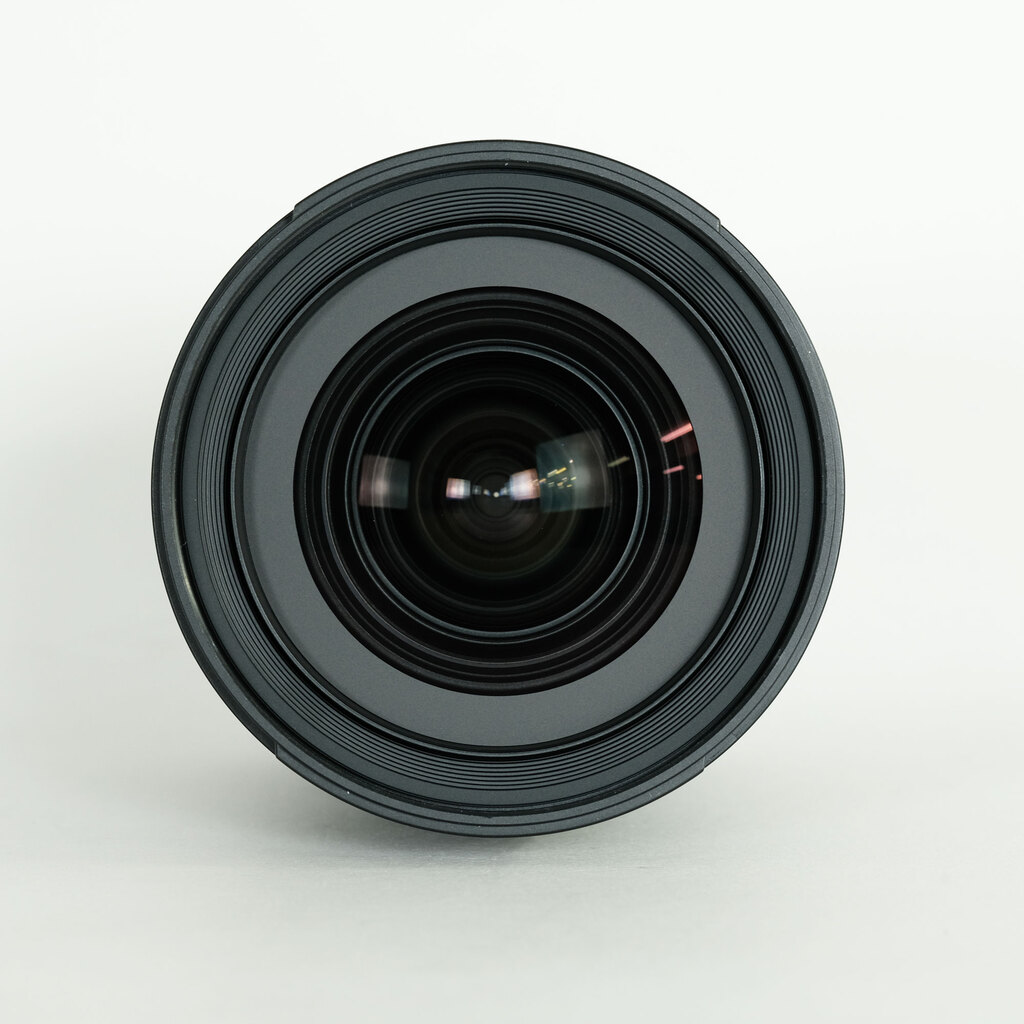 Nikon AF-S NIKKOR 18-35mm F3.5–4.5 G ED Nikon AF-S NIKKOR 18-35mm F3.5–4.5 G ED