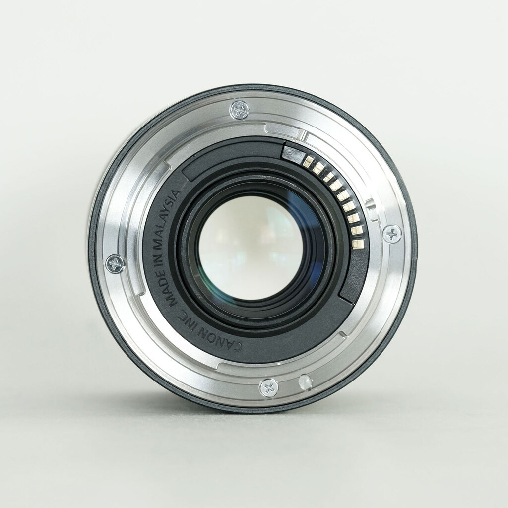 Canon EF-M32mm F1.4 STM Canon EF-M32mm F1.4 STM