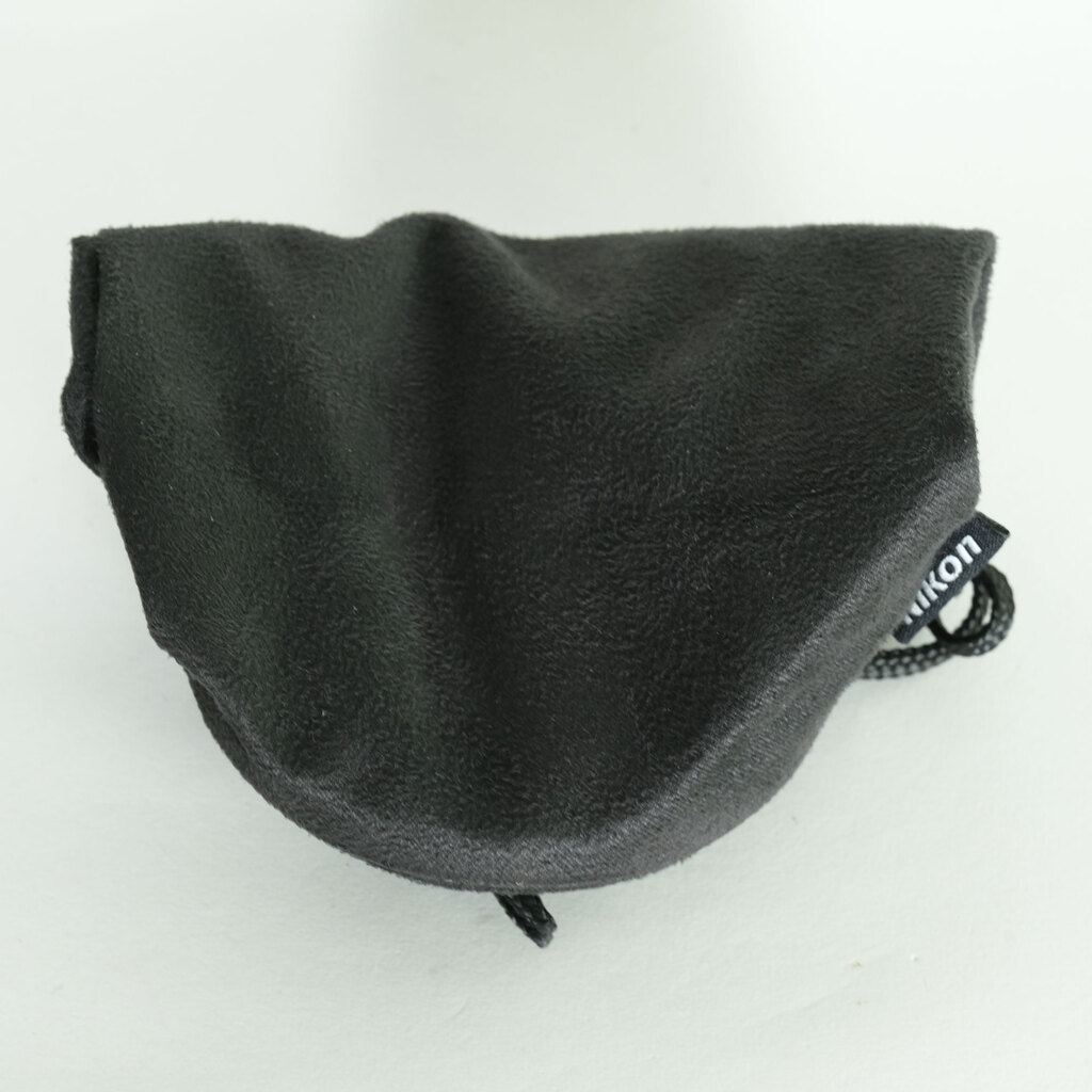 Nikon AF-S DX NIKKOR 18-200mm F3.5-5.6G ED VR II Nikon AF-S DX NIKKOR 18-200mm F3.5-5.6G ED VR II