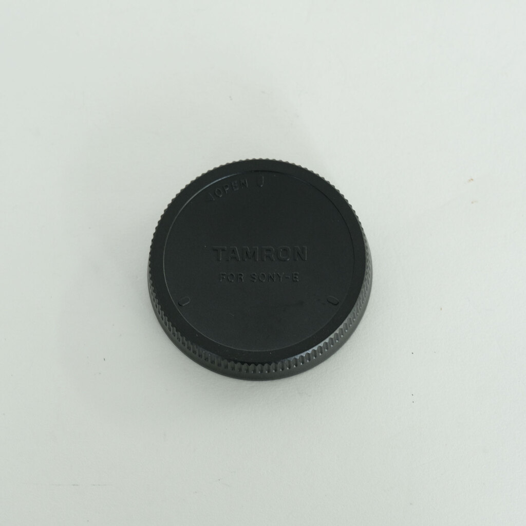 SONY FE 28mm F2 SEL28F20