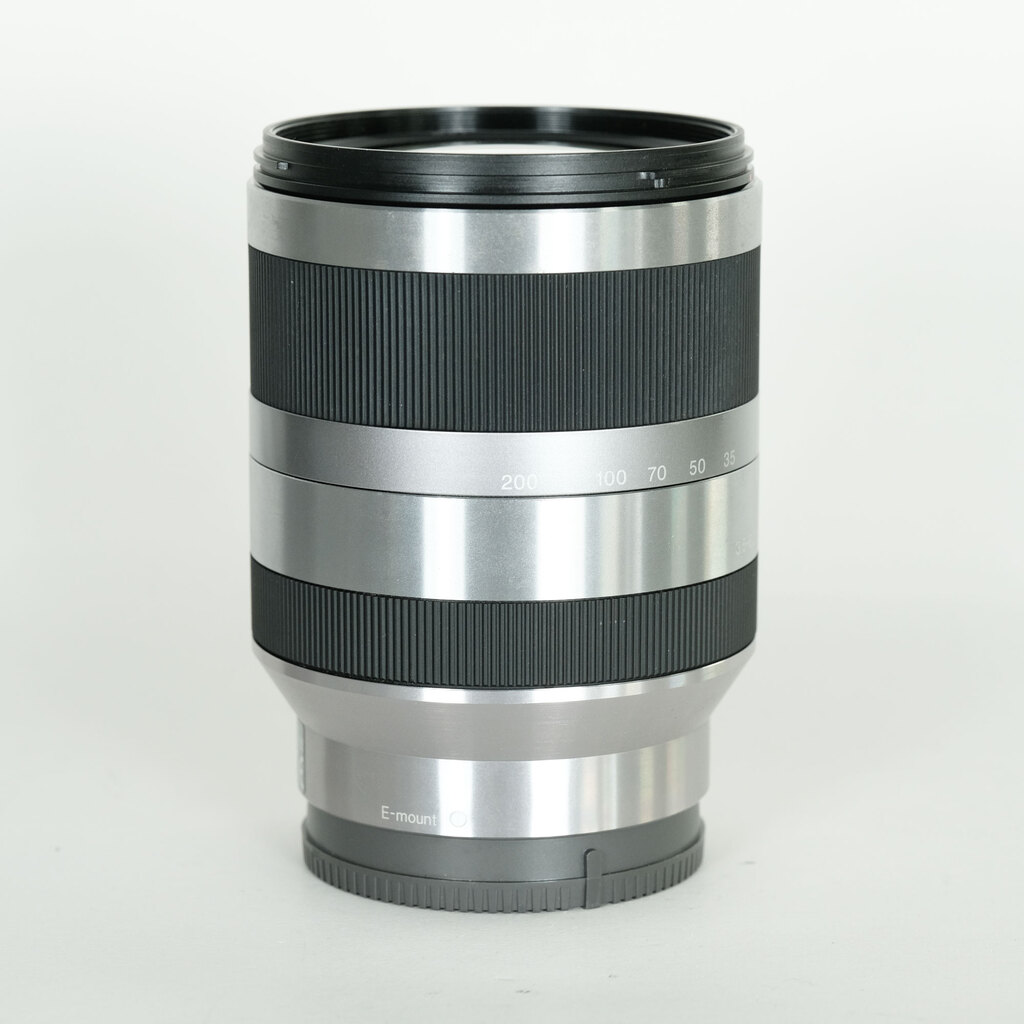 SONY E18-200mm F3.5-6.3 OSS SEL18200