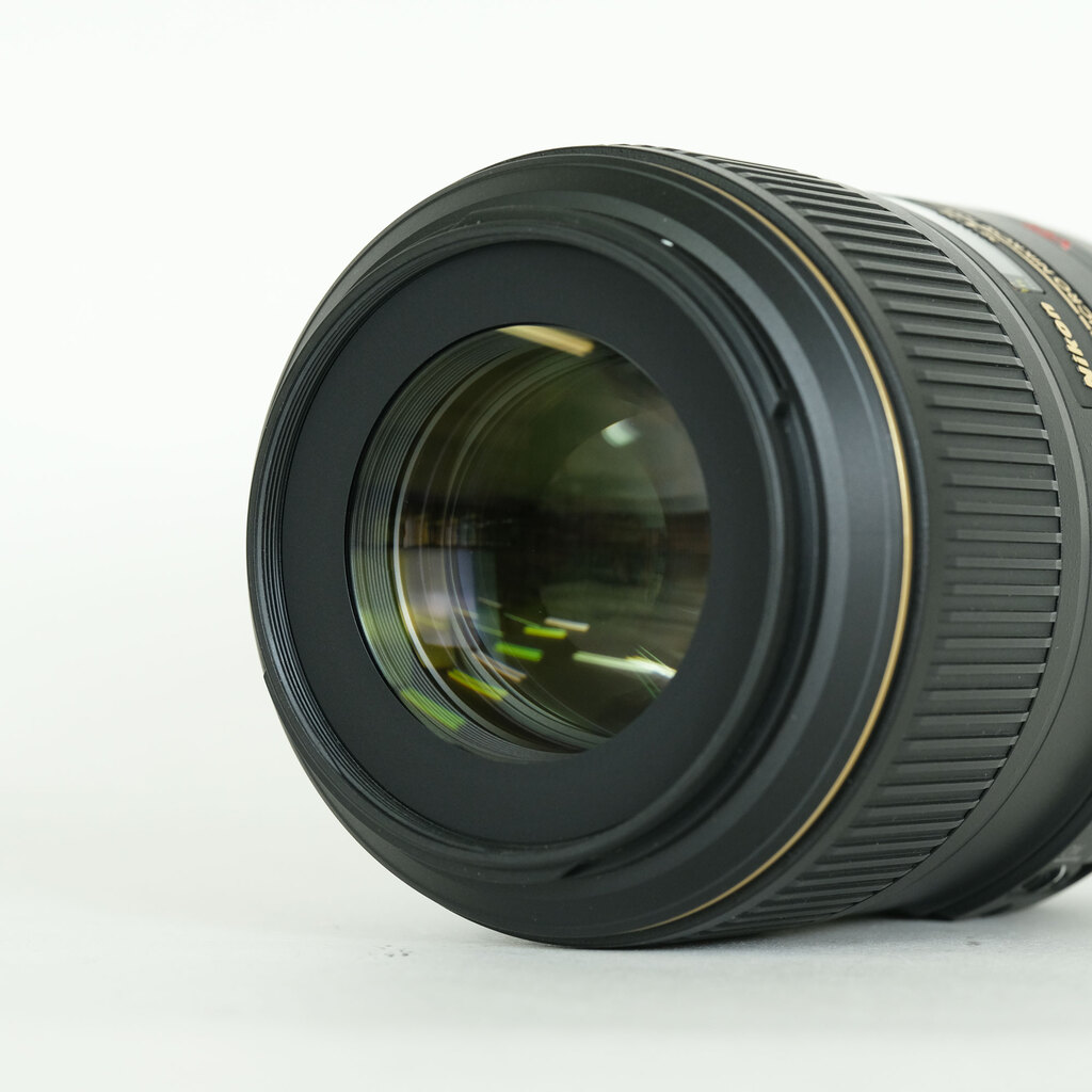 Nikon AF-S VR Micro-Nikkor 105mm f/2.8G IF-ED