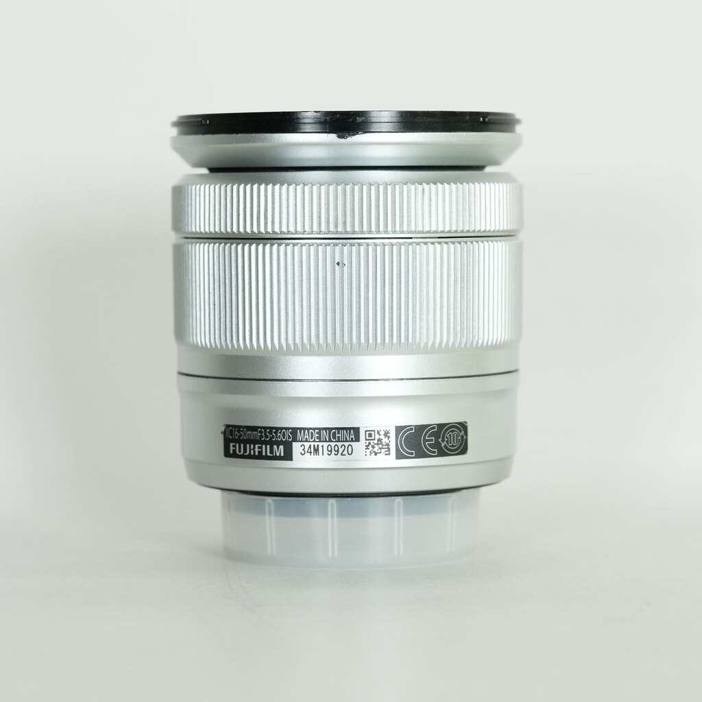 FUJIFILM フジノン XC16-50mm F3.5-5.6 OIS シルバー FUJIFILM フジノン XC16-50mm F3.5-5.6 OIS シルバー