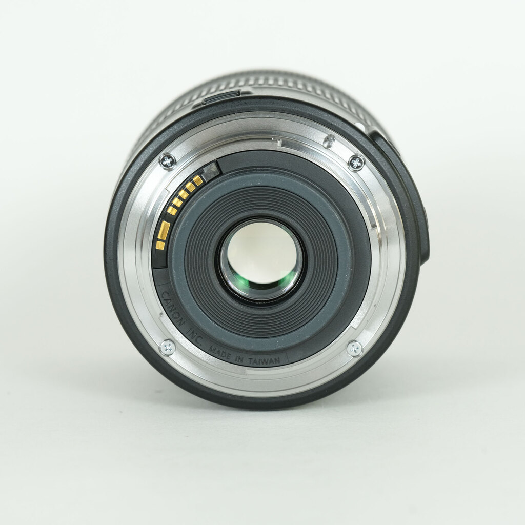 Canon EF-S18-135mm F3.5-5.6 IS STM Canon EF-S18-135mm F3.5-5.6 IS STM