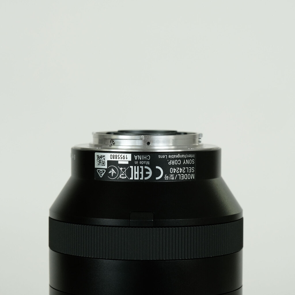 SONY FE 24-240mm F3.5-6.3 OSS SEL24240