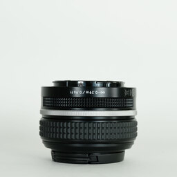 Nikon NIKKOR Z 40mm f/2 Nikon NIKKOR Z 40mm f/2
