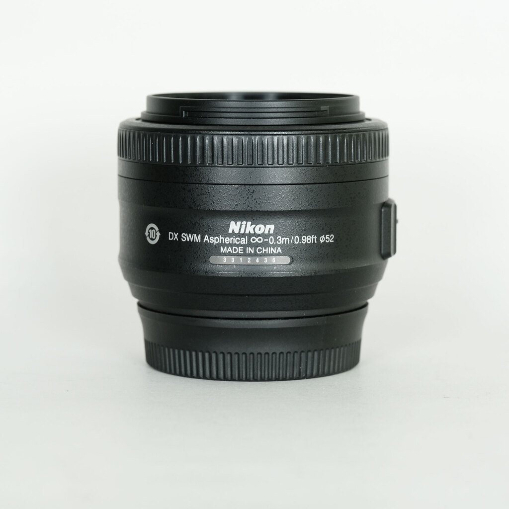 NIKKOR AF-S DX 35mm f/1.8G レンズフード付き NIKKOR AF-S DX 35mm
