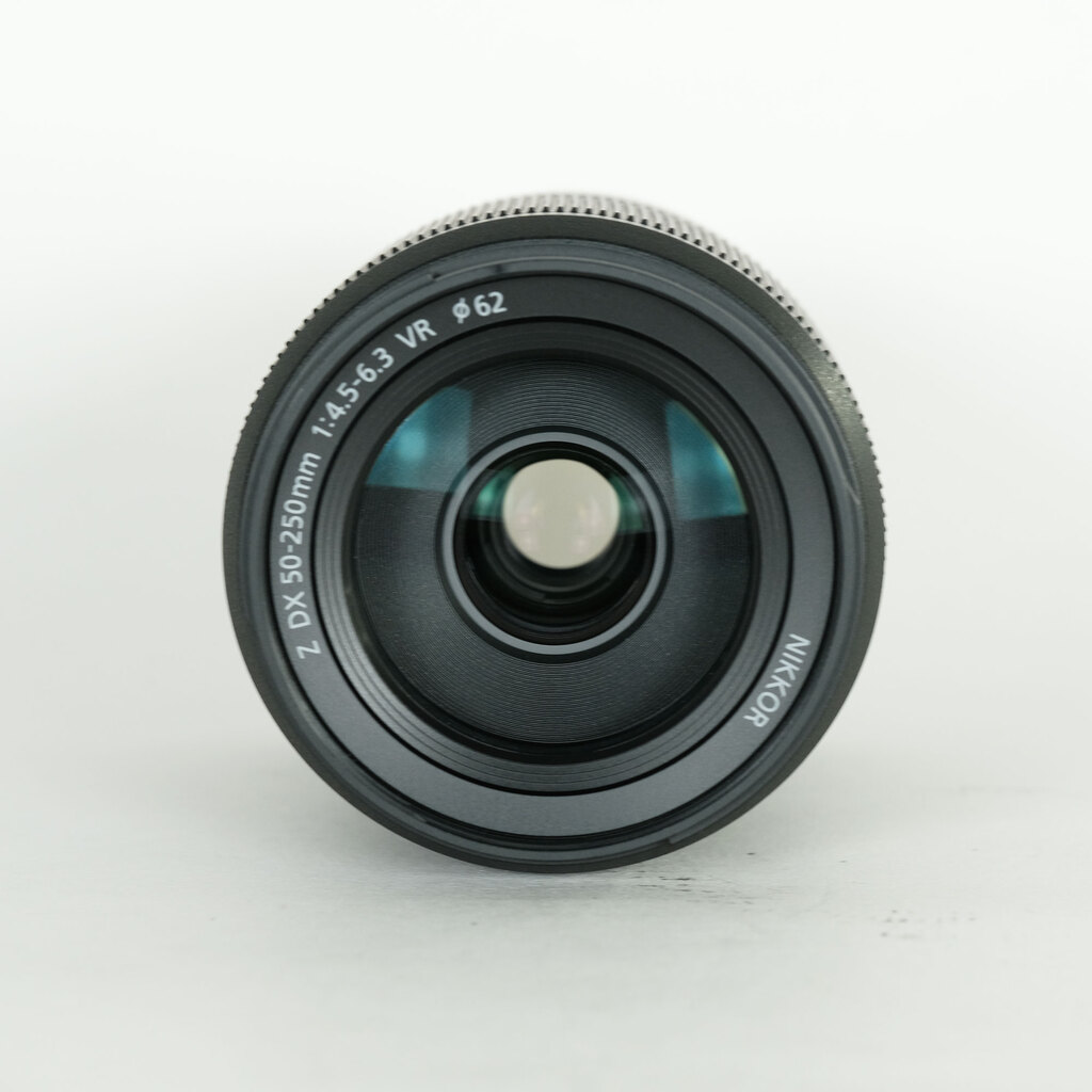 Nikon NIKKOR Z DX 50-250mm f/4.5-6.3 VR Nikon NIKKOR Z DX 50-250mm f/4.5-6.3 VR