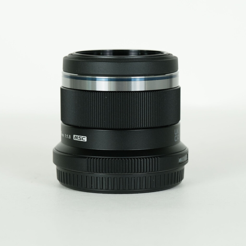 OLYMPUS M.ZUIKO DIGITAL 45mm F1.8 OLYMPUS M.ZUIKO DIGITAL 45mm F1.8