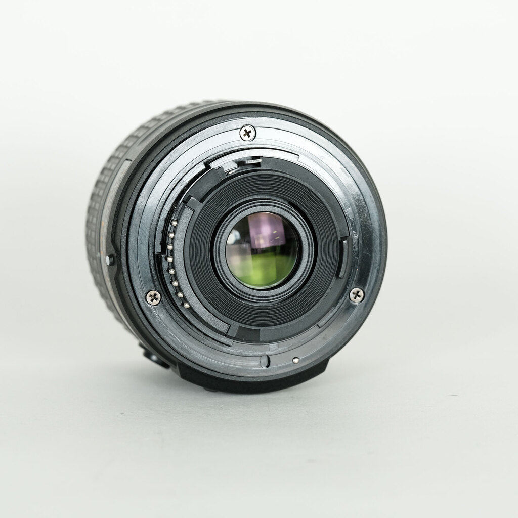 Nikon AF-S DX NIKKOR 18-55mm f3.5-5.6G VR II