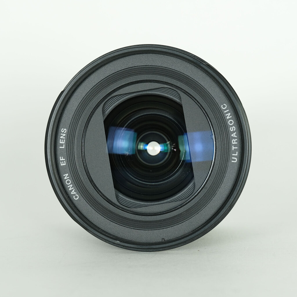 Canon EF20-35mm F3.5-4.5 USM
