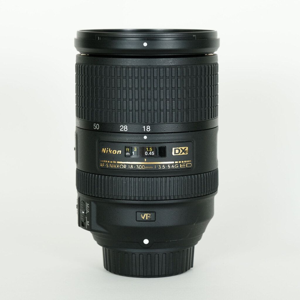 AF-S DX NIKKOR 18-300mm f/3.5-5.6G ED VR 中古価格比較 - 価格.com