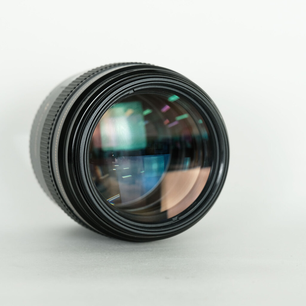 Canon EF100mm F2 USM Canon EF100mm F2 USM