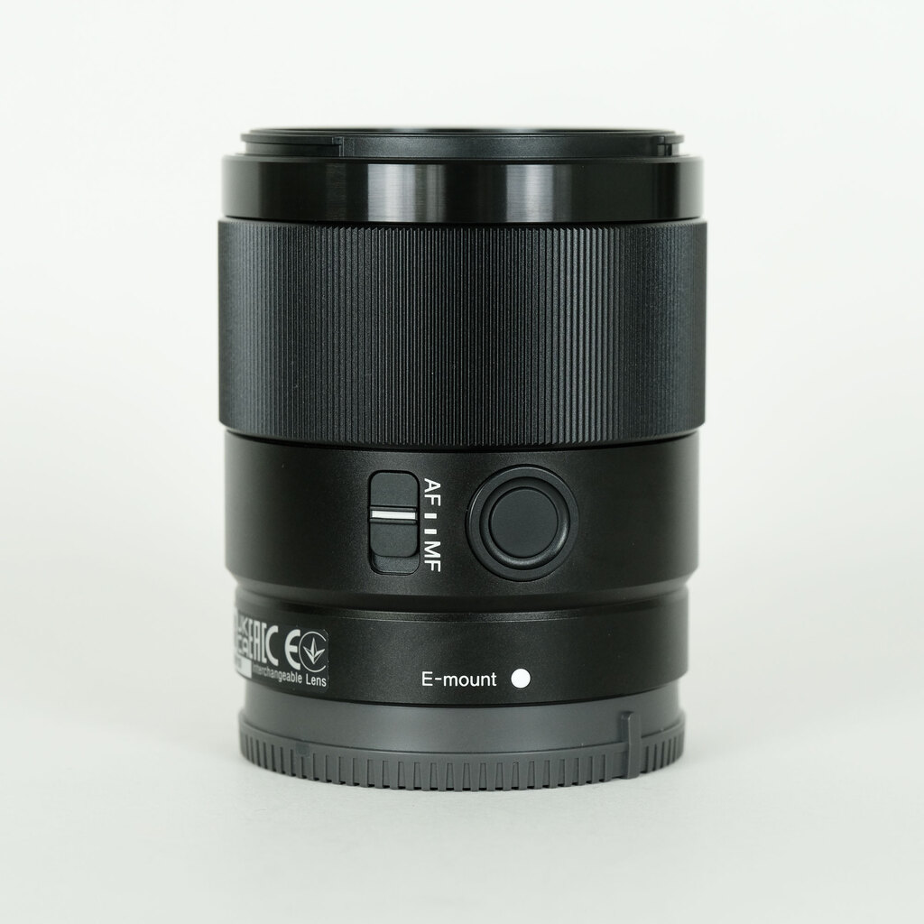 SONY FE 35mm F1.8 SEL35F18F SONY FE 35mm F1.8 SEL35F18F