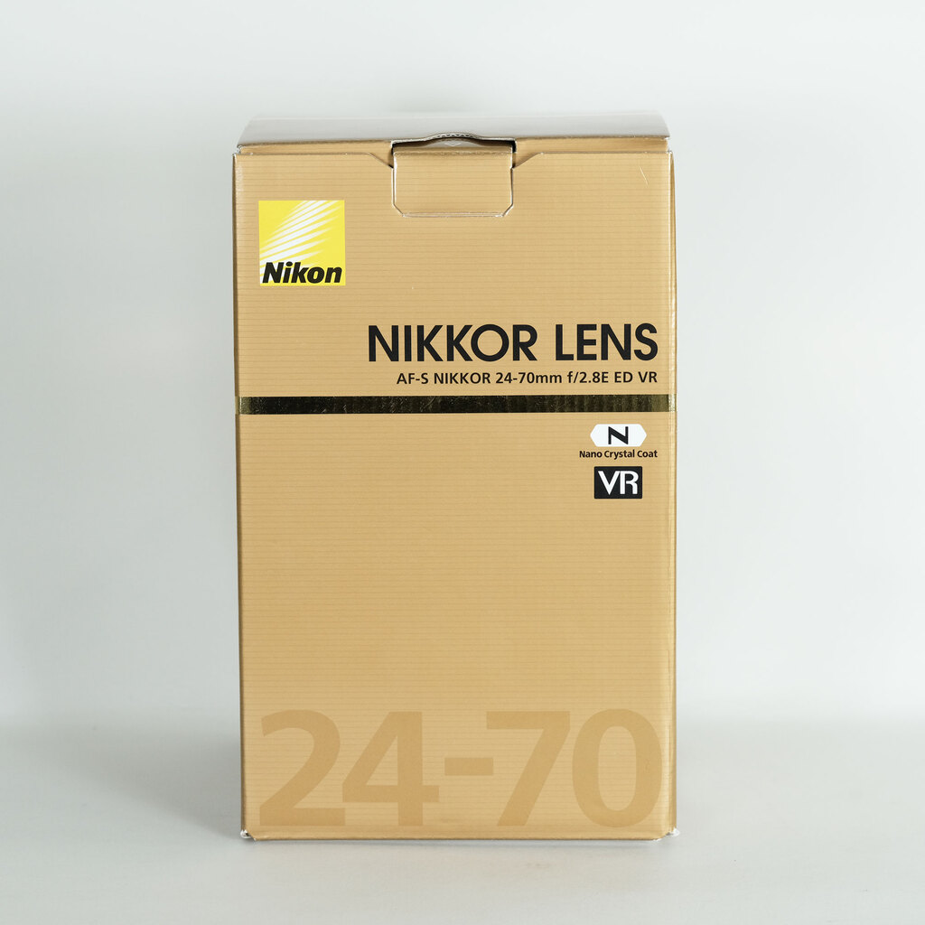 Nikon AF-S NIKKOR 24-70mm f/2.8E ED VR Nikon AF-S NIKKOR 24-70mm f/2.8E ED VR