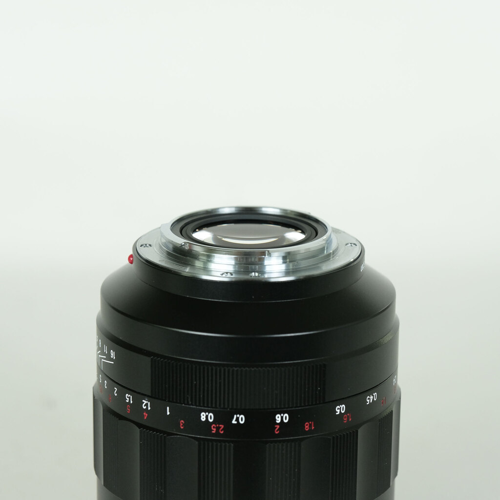 Voigtlander SUPER NOKTON 29mm F0.8 Aspherical(マイクロフォーサーズ用) Voigtlander SUPER NOKTON 29mm F0.8 Aspherical(マイクロフォーサーズ用)