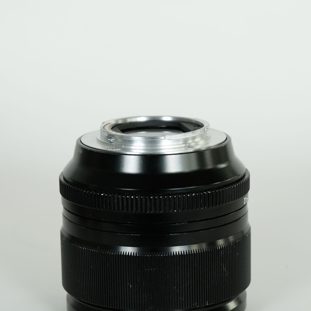 FUJIFILM XF56mmF1.2 R FUJIFILM XF56mmF1.2 R