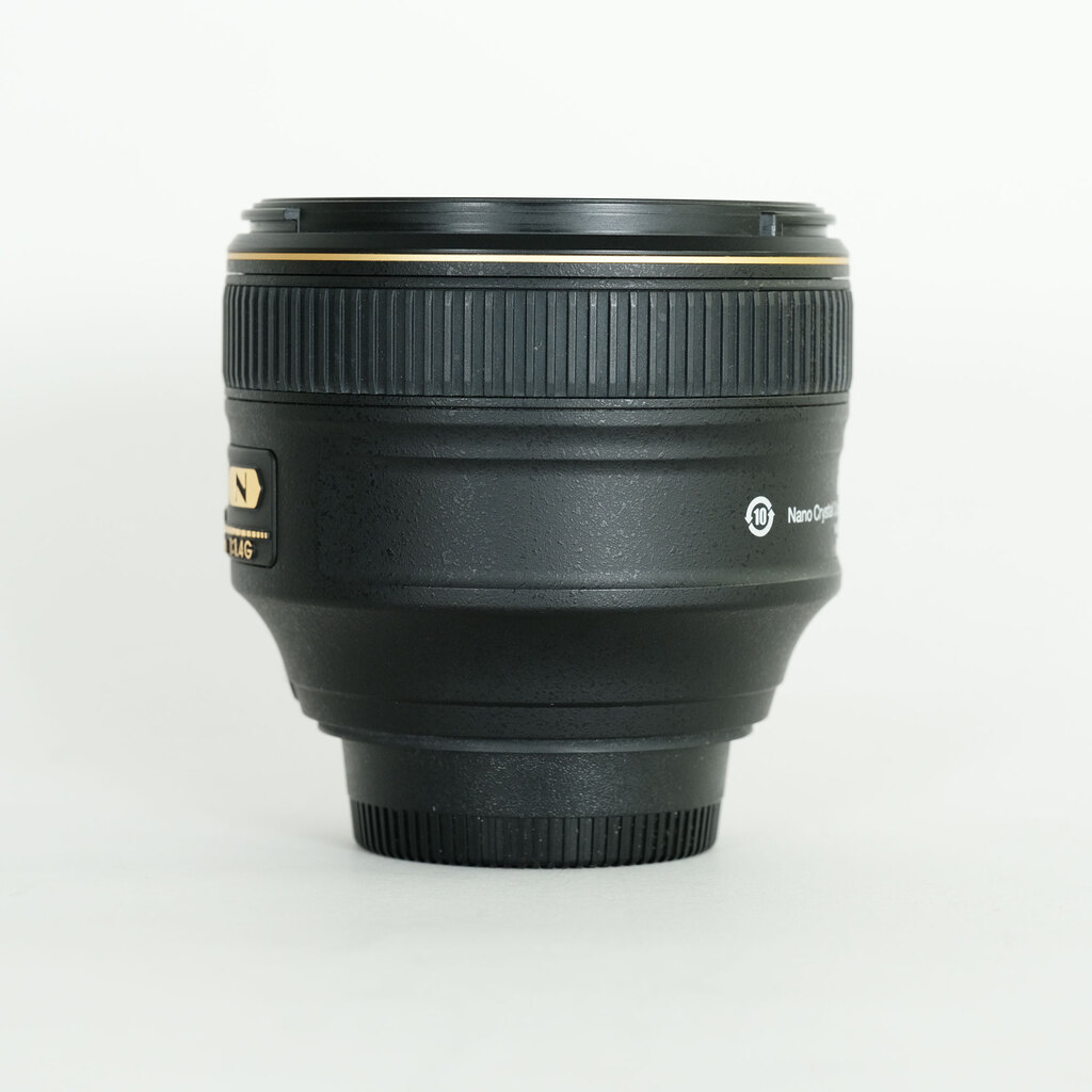 Nikon AF-S NIKKOR 58mm f/1.4G Nikon AF-S NIKKOR 58mm f/1.4G