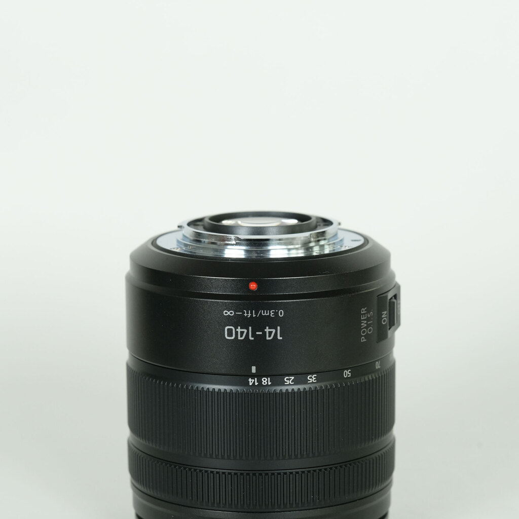 Panasonic LUMIX G VARIO 14-140mm / F3.5-5.6 II ASPH. / POWER O.I.S Panasonic LUMIX G VARIO 14-140mm / F3.5-5.6 II ASPH. / POWER O.I.S