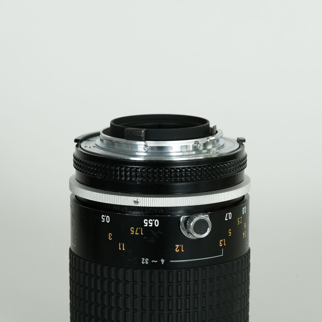 Nikon Ai Micro-Nikkor 105mm F2.8S Nikon Ai Micro-Nikkor 105mm F2.8S