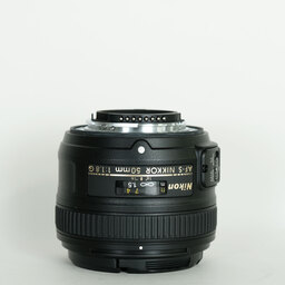 Nikon AF-S NIKKOR 50mm f/1.8G Nikon AF-S NIKKOR 50mm f/1.8G
