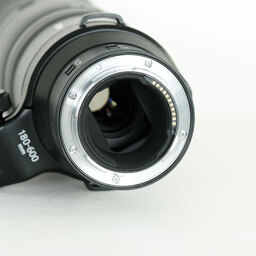 Nikon NIKKOR Z 180-600mm f/5.6-6.3 VR Nikon NIKKOR Z 180-600mm f/5.6-6.3 VR