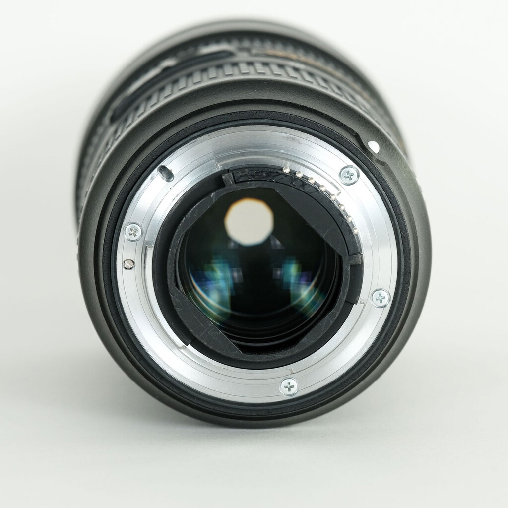 Nikon AF-S NIKKOR 24-70mm f/2.8E ED VR Nikon AF-S NIKKOR 24-70mm f/2.8E ED VR