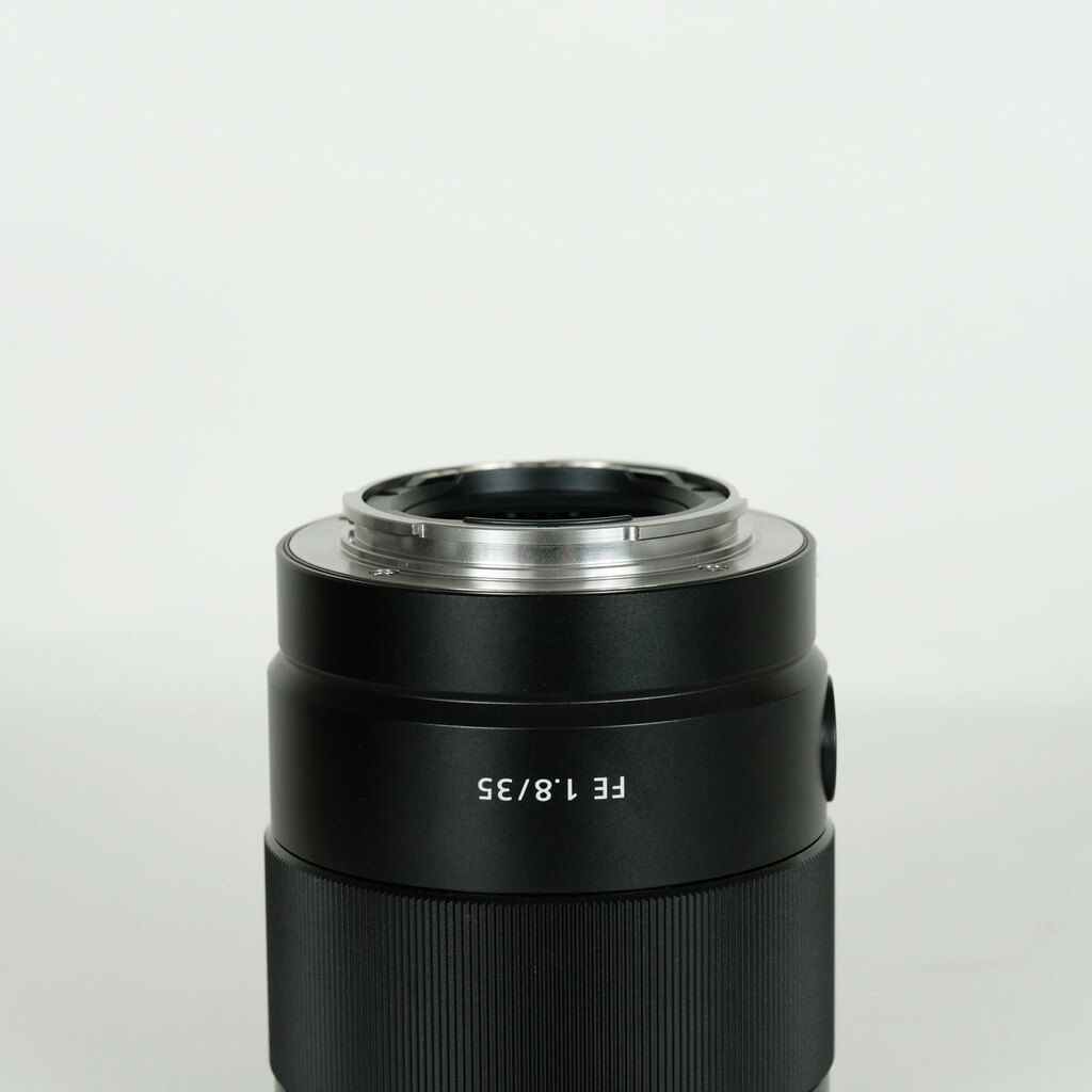 SONY FE 1.8/35 (35mm f1.8) フィルターつき FE 35mm F1.8 | デジタル一眼カメラα（アルファ） | ソニー