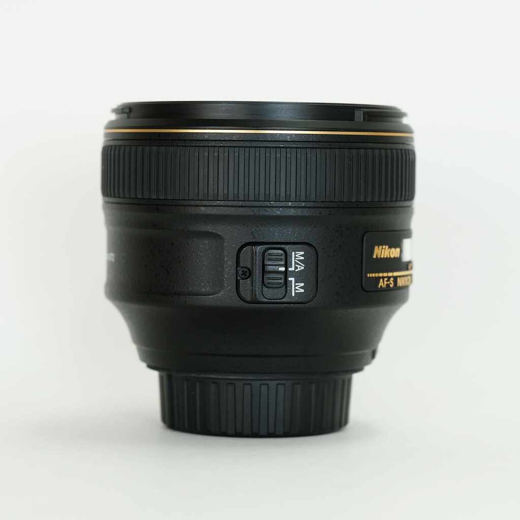 Nikon AF-S NIKKOR 58mm f/1.4G Nikon AF-S NIKKOR 58mm f/1.4G