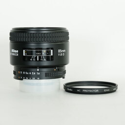 Nikon Ai AF Nikkor 85mm f/1.8D Nikon Ai AF Nikkor 85mm f/1.8D