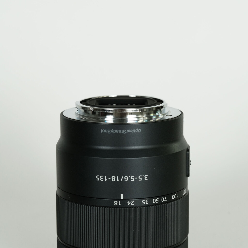 SONY E 18-135mm F3.5-5.6 OSS SEL18135