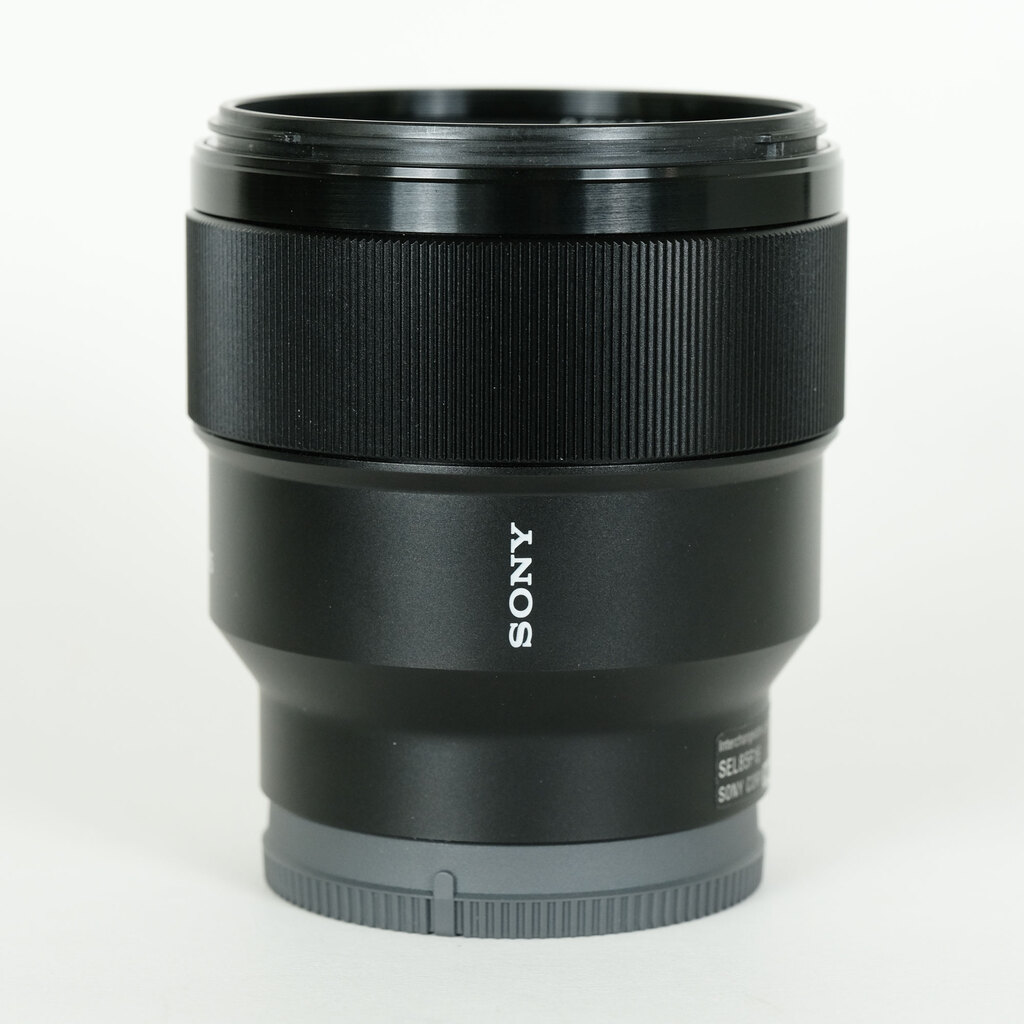 SONY FE 85mm F1.8 SEL85F18 SONY FE 85mm F1.8 SEL85F18