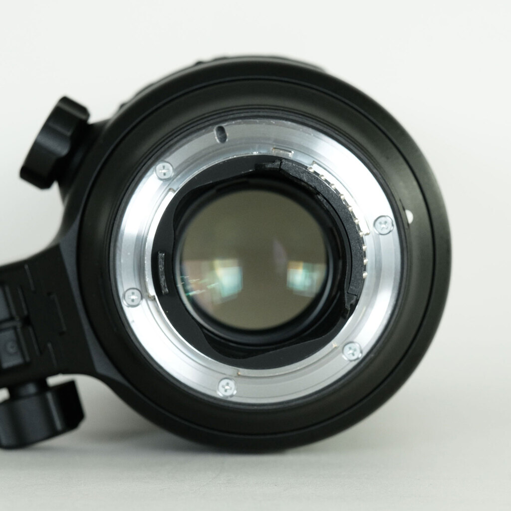 Nikon AF-S NIKKOR 70-200mm f/2.8E FL ED VR Nikon AF-S NIKKOR 70-200mm f/2.8E FL ED VR