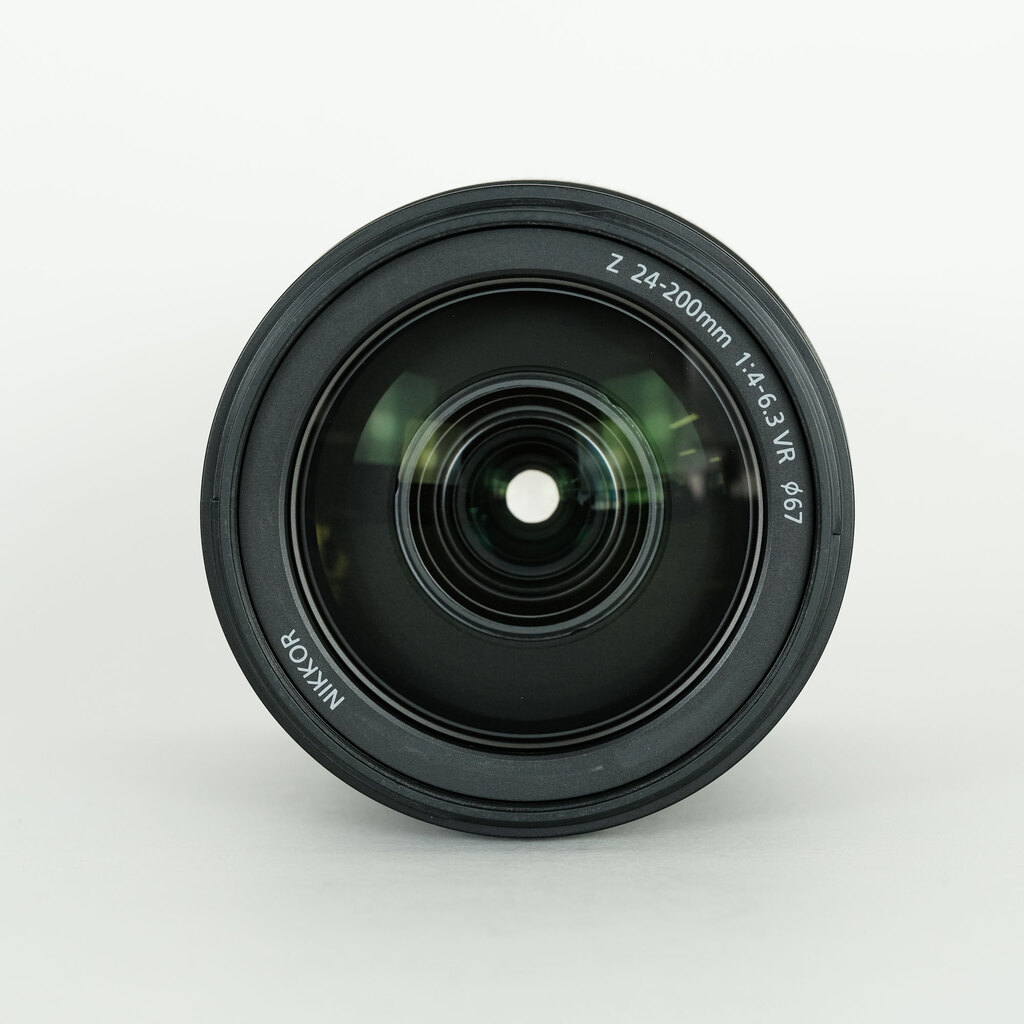 Nikon NIKKOR Z 24-200mm f/4-6.3 VR Nikon NIKKOR Z 24-200mm f/4-6.3 VR