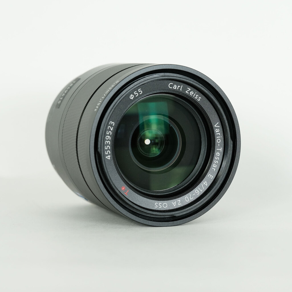 SONY Vario-Tessar T* E 16-70mm F4 ZA OSS SEL1670Z SONY Vario-Tessar T* E 16-70mm F4 ZA OSS SEL1670Z