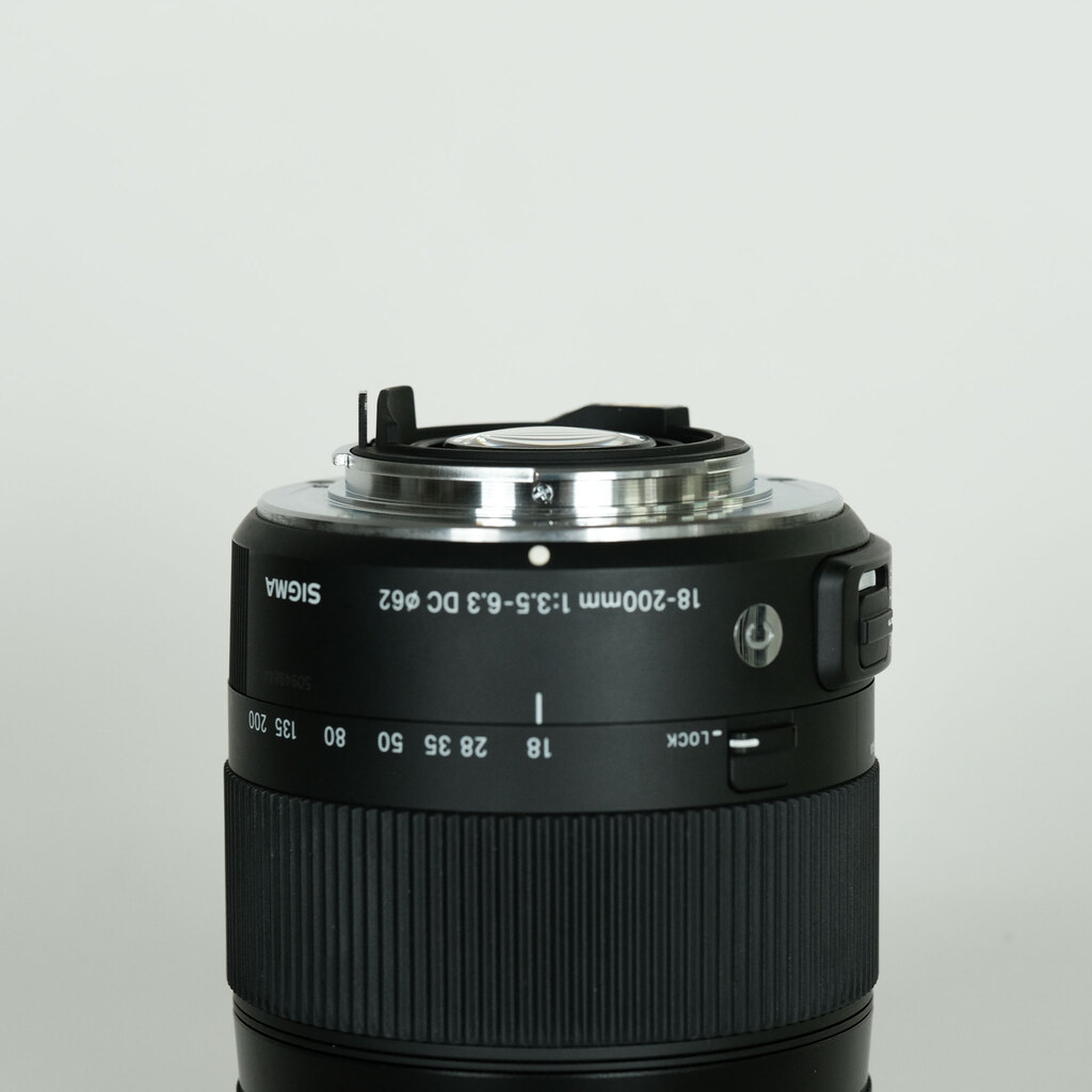 SIGMA 18-200mm F3.5-6.3 DC MACRO OS HSM｜Contemporary [ペンタックスK用]