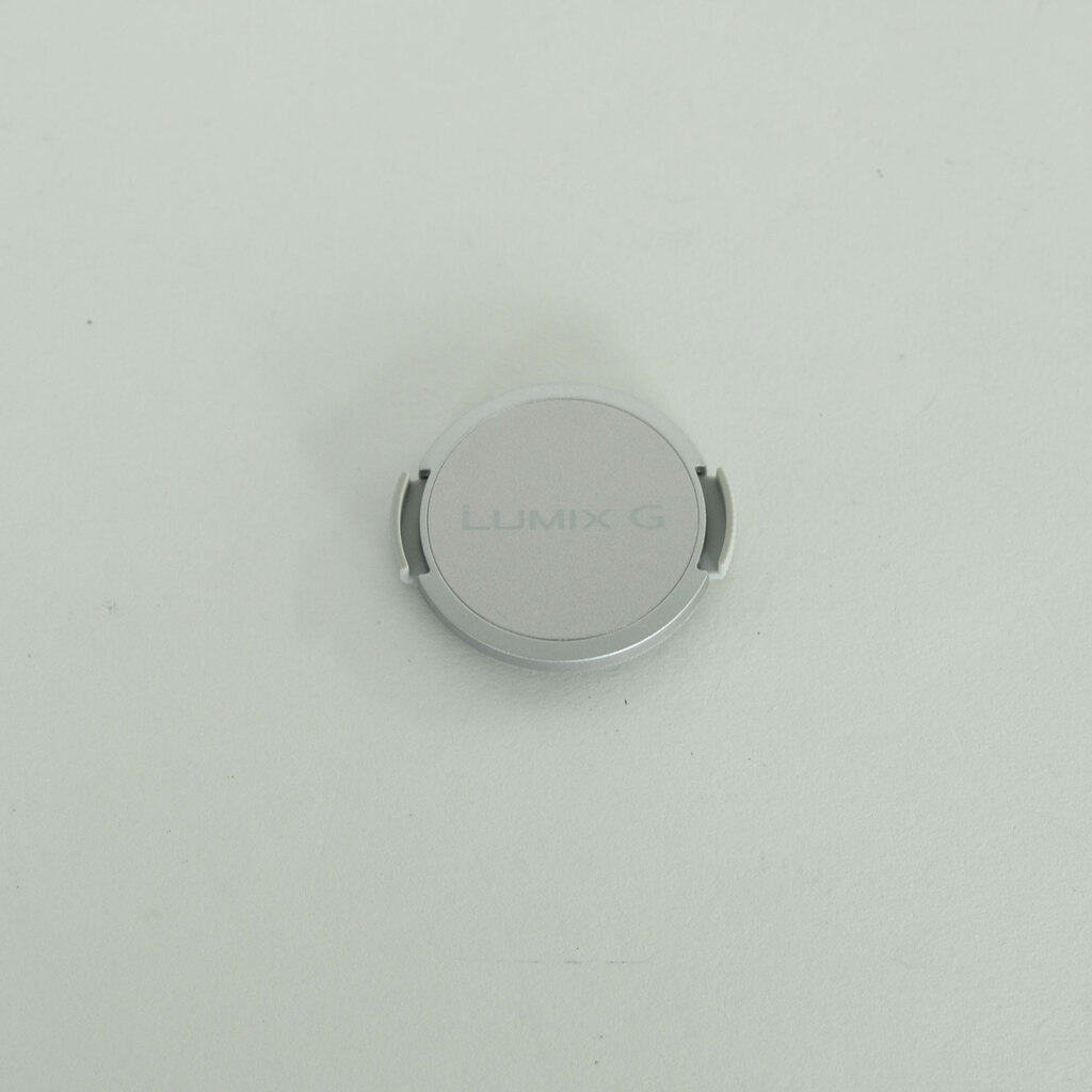 Panasonic LUMIX G VARIO 12-32mm / F3.5-5.6 ASPH. / MEGA O.I.S.