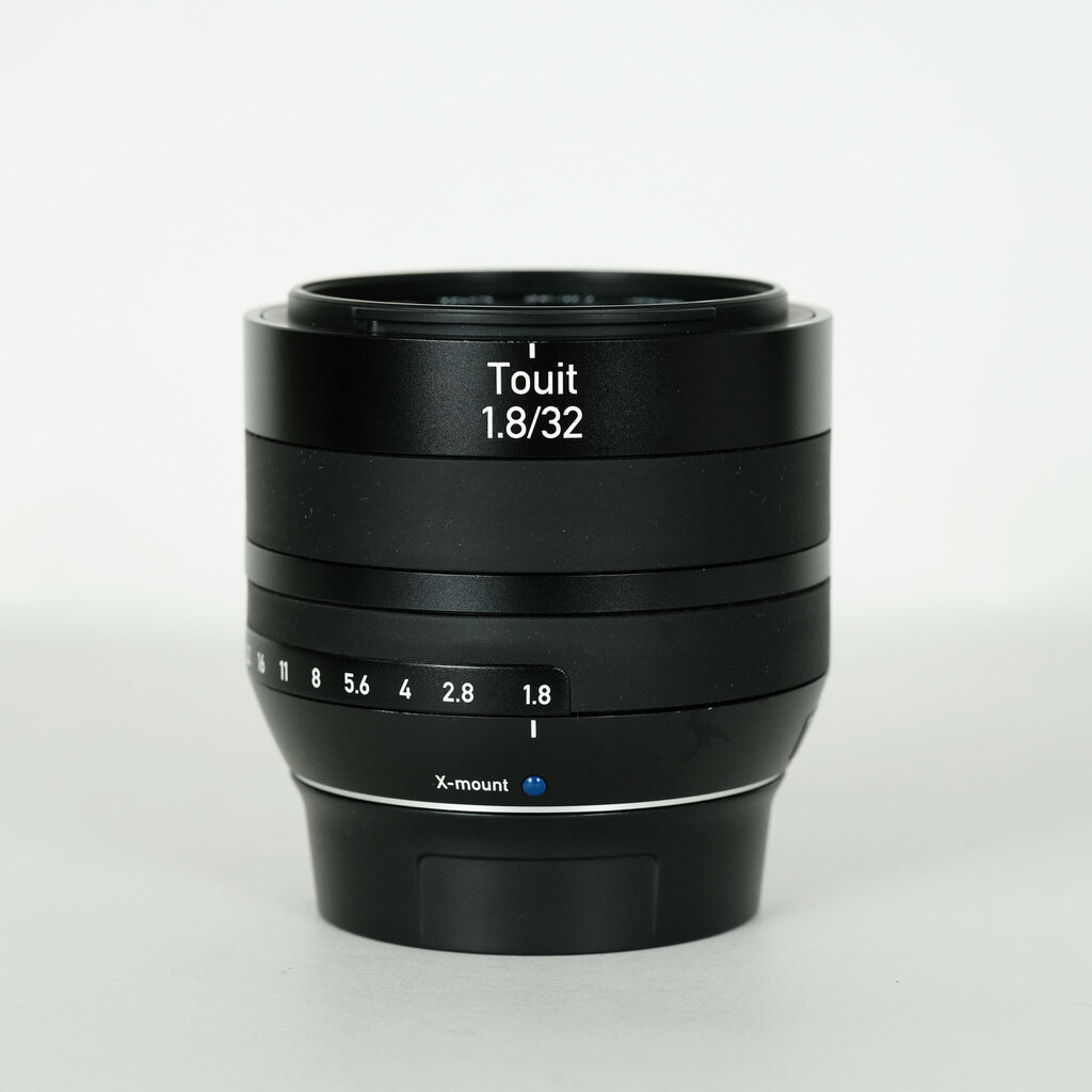Carl Zeiss Touit 1.8/32 [フジフイルムX用]