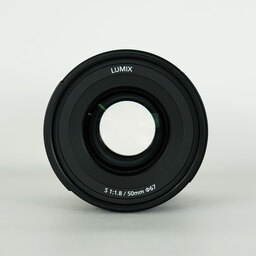 Panasonic LUMIX S 50mm F1.8 Panasonic LUMIX S 50mm F1.8