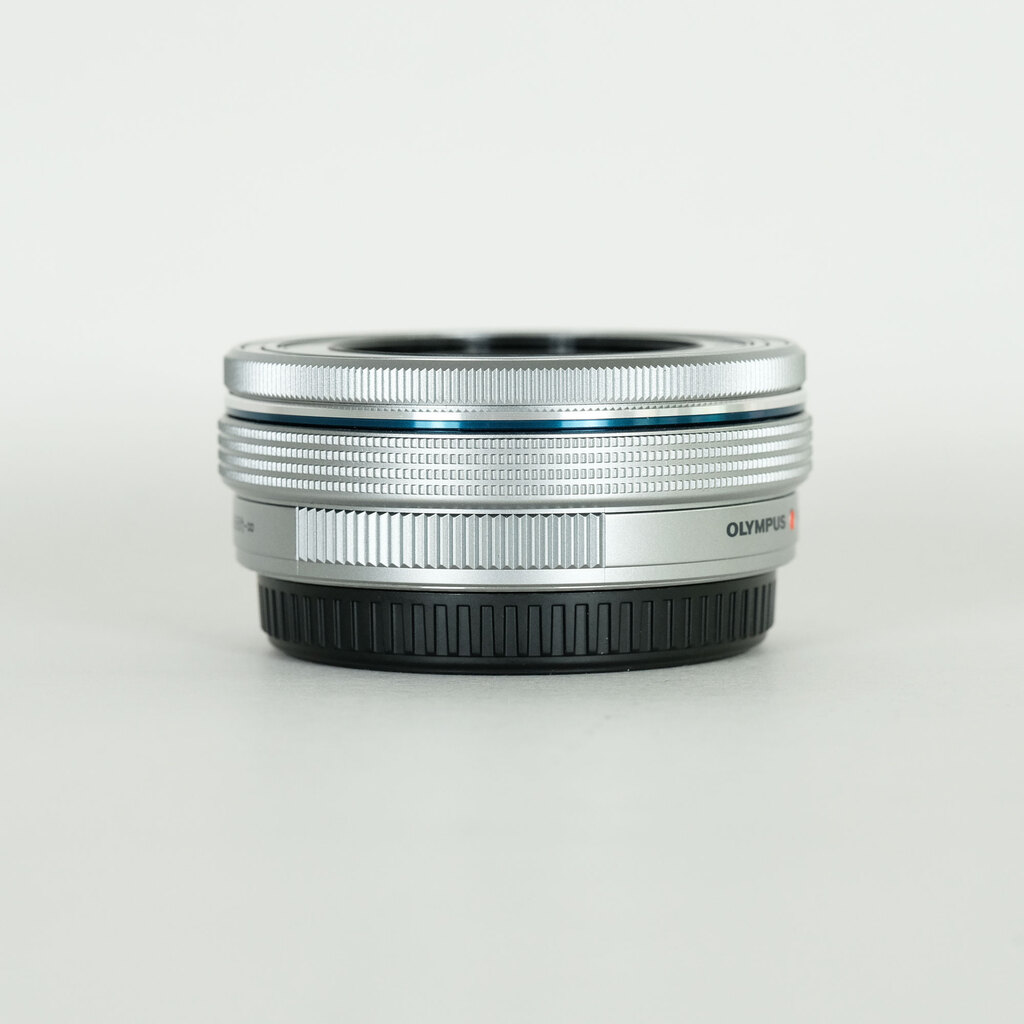 OLYMPUS M.ZUIKO DIGITAL ED 14-42mm F3.5-5.6 EZ シルバー OLYMPUS M.ZUIKO DIGITAL ED 14-42mm F3.5-5.6 EZ シルバー