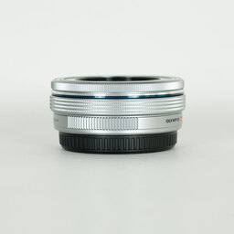 OLYMPUS M.ZUIKO DIGITAL ED 14-42mm F3.5-5.6 EZ シルバー OLYMPUS M.ZUIKO DIGITAL ED 14-42mm F3.5-5.6 EZ シルバー