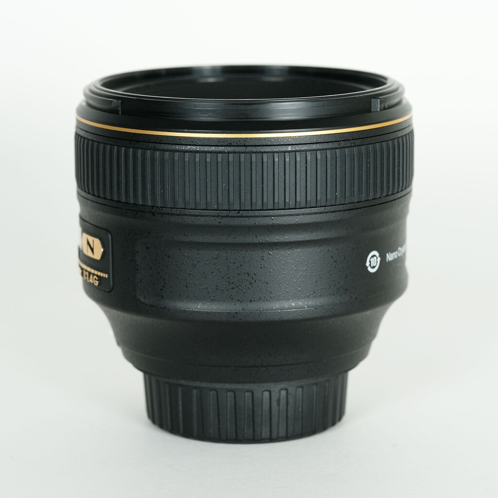 Nikon AF-S NIKKOR 58mm f/1.4G Nikon AF-S NIKKOR 58mm f/1.4G