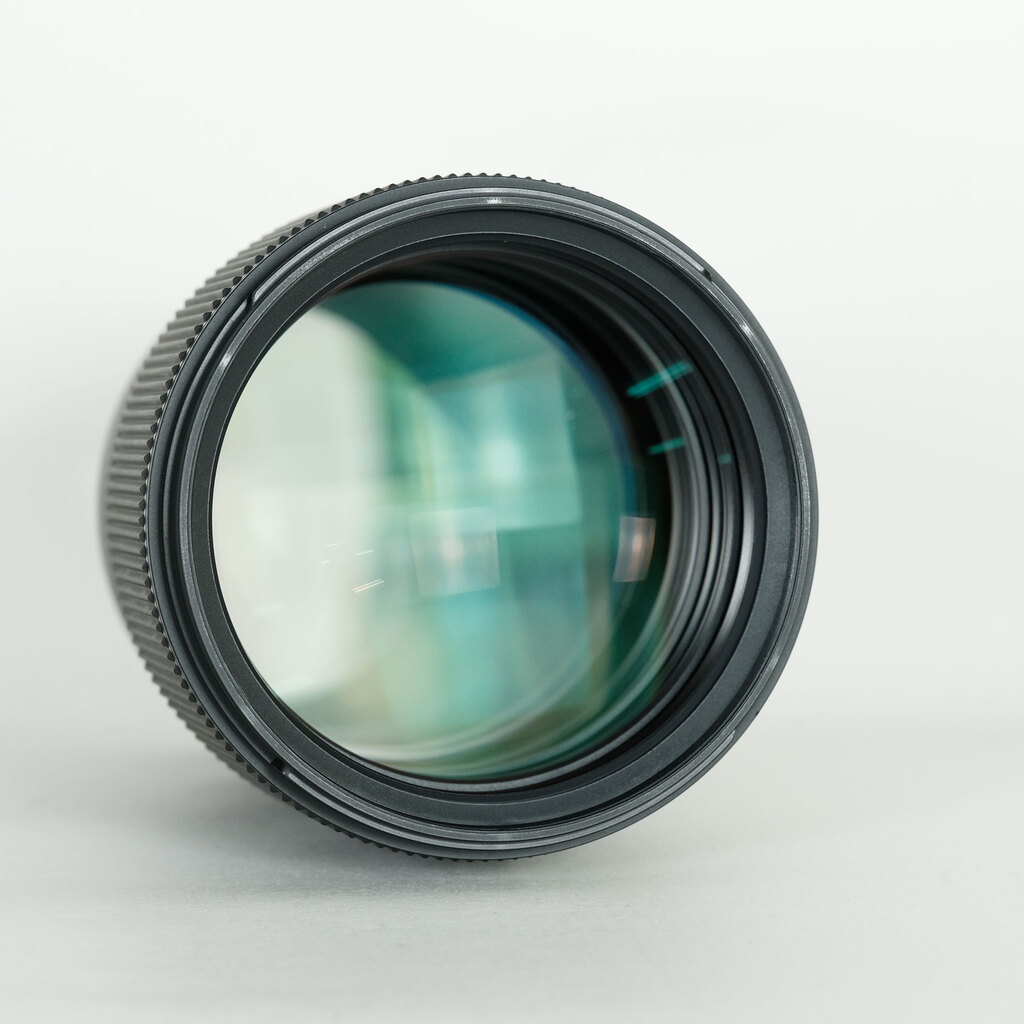 SIGMA Art 135mm F1.8 DG HSM (ソニーE用)の出品 | ONE SCENE（ワン