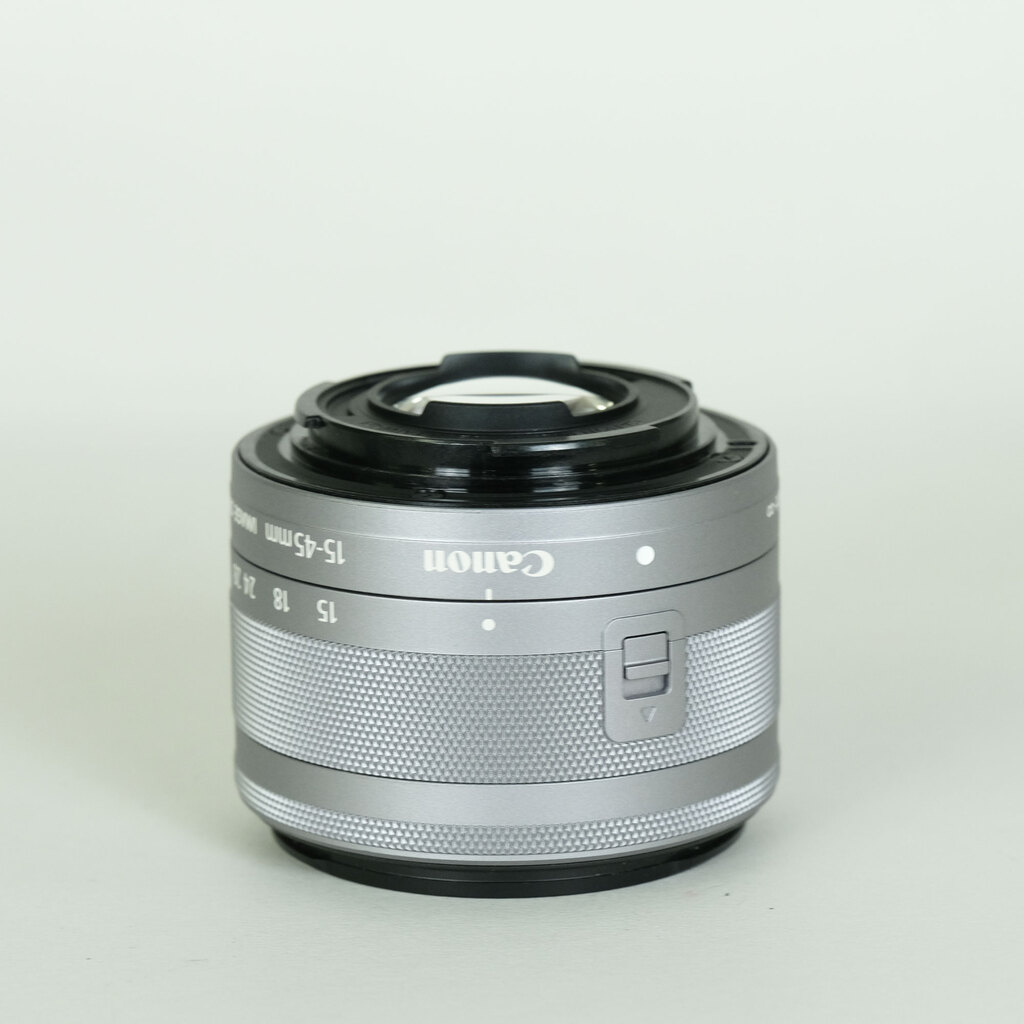 Canon EF-M15-45mm F3.5-6.3 IS STM