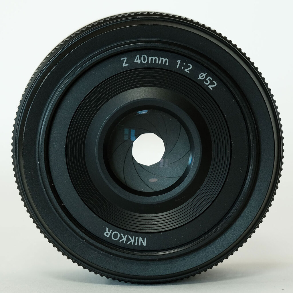 Nikon NIKKOR Z 40mm f/2 Nikon NIKKOR Z 40mm f/2