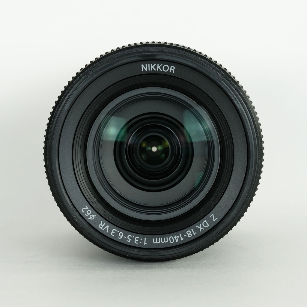 Nikon NIKKOR Z DX 18-140mm f/3.5-6.3 VR Nikon NIKKOR Z DX 18-140mm f/3.5-6.3 VR